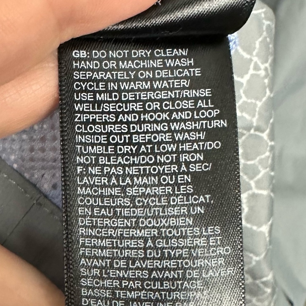 The North Face Windbreaker Rain Jacket - Picture 8 of 12